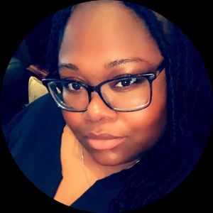 Meet your Posher, Ebonie